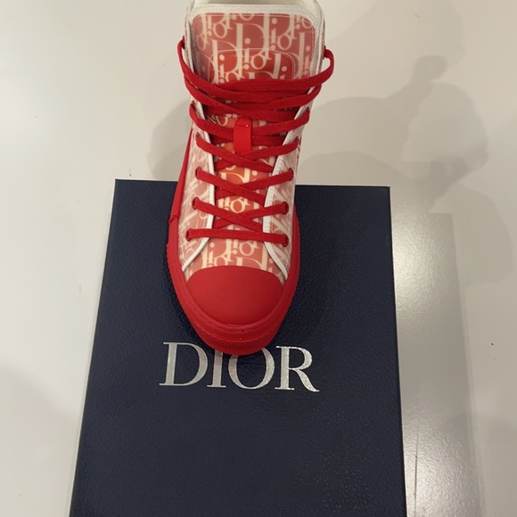 Dior chucks.